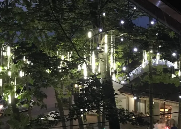Country Club Hotel